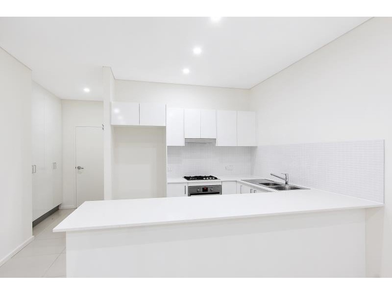 8-12 Linden Street, Toongabbie NSW 2146